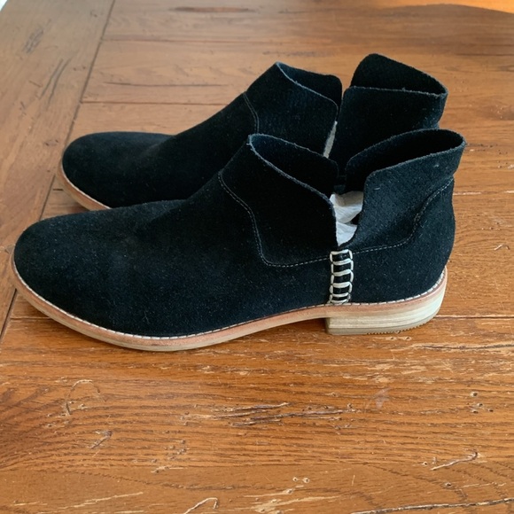 Clarks Edenvale Bella Ankle Boot Women’s Black Suede Contrast Stitch Size 8 - Picture 3 of 11